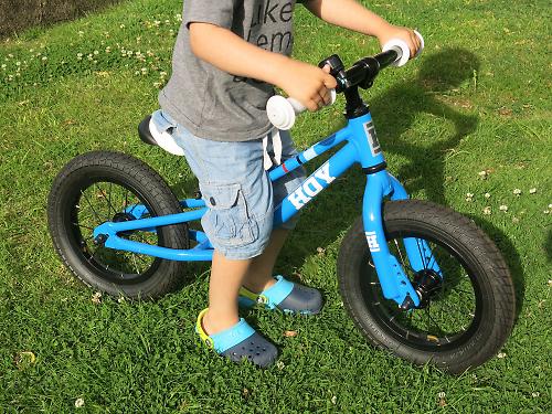 Review Hoy Napier Balance Bike road.cc